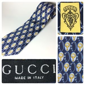 GUCCI 100%Silk Gucci equestrian print  tie